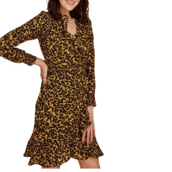 VERO MODA Yellow & Black Floral True Wrap Smock Dress NWT Size Medium - Picture 1 of 3